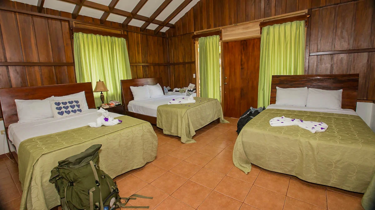 Habitación Triple — Hotel Arenal Montechiari